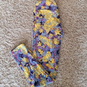 2 Lularoe OS Leggings